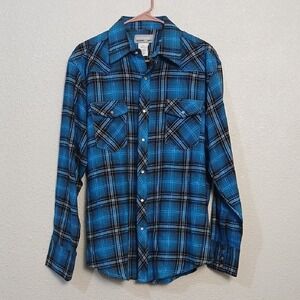 Wrangler Men's Casual Blue and Black Plaid Shirt